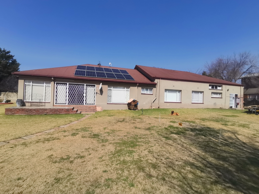 5 Bedroom Property for Sale in Senekal Free State